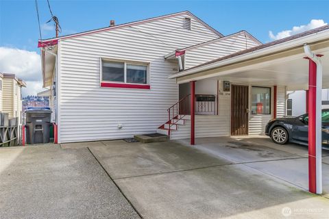 Photo of 1732 Dexter Avenue N, Seattle, WA 98109 (MLS # 2537987)