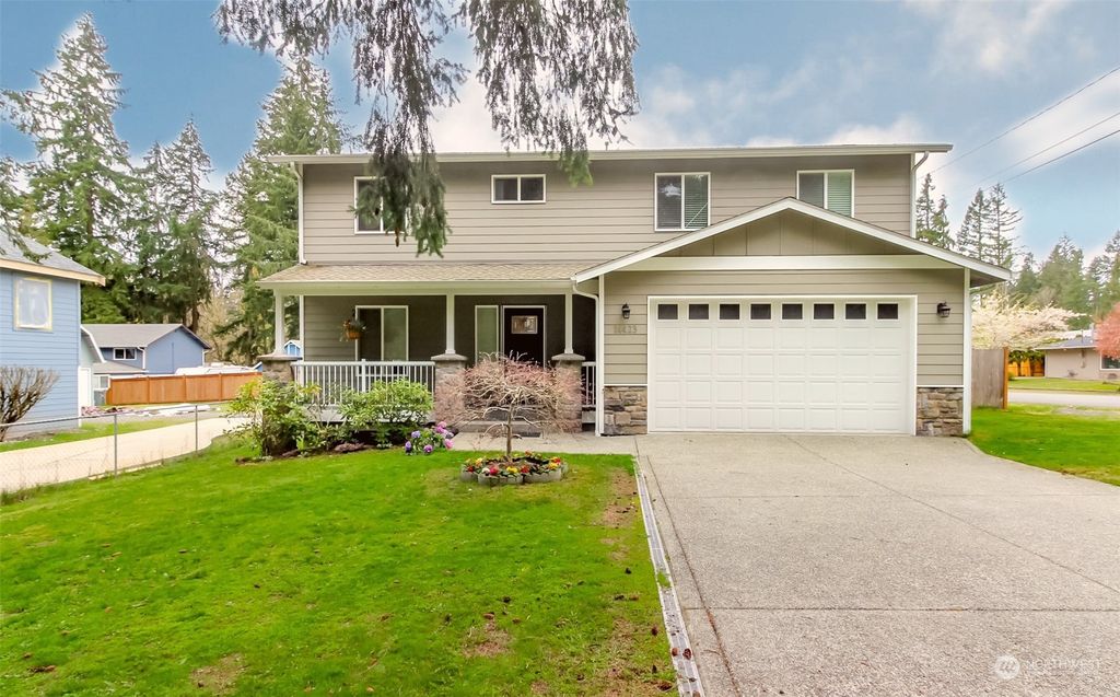 Photo of 14423 156th Avenue SE, Renton, WA 98059 (MLS # 2131146)