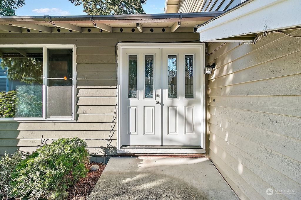 Photo of 2125 Blaine Circle SE, Renton, WA 98055 (MLS # 2311857)