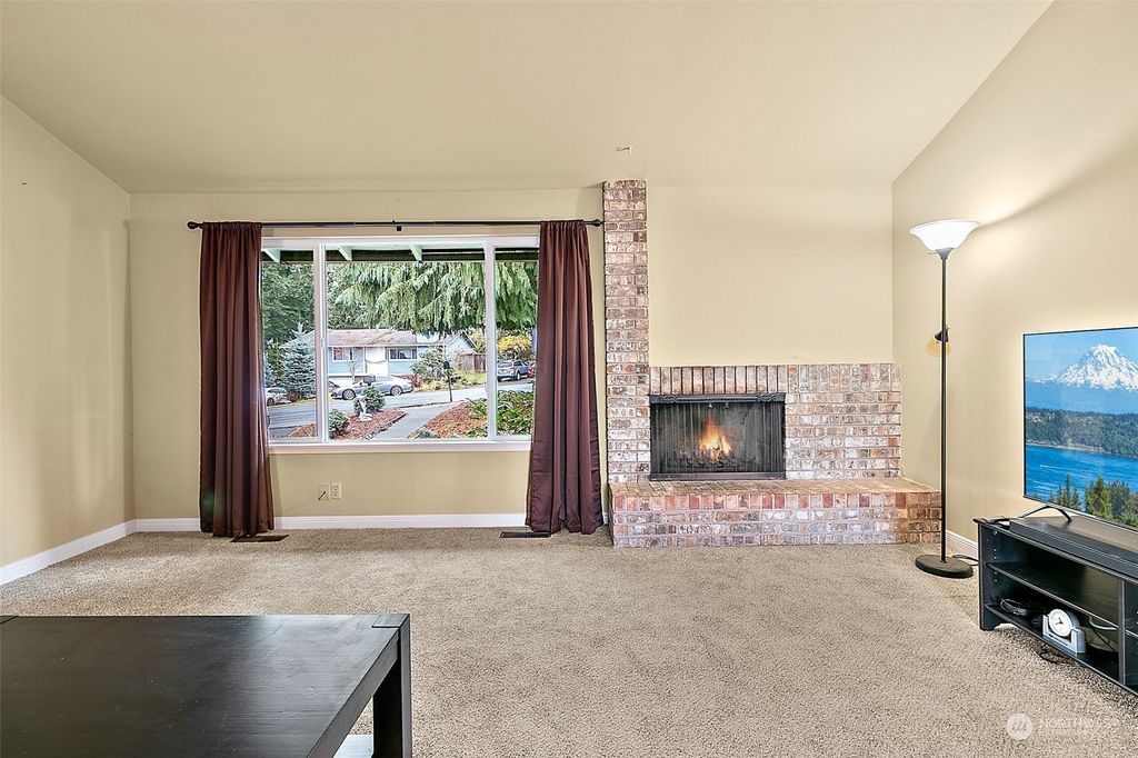 Photo of 2125 Blaine Circle SE, Renton, WA 98055 (MLS # 2311857)