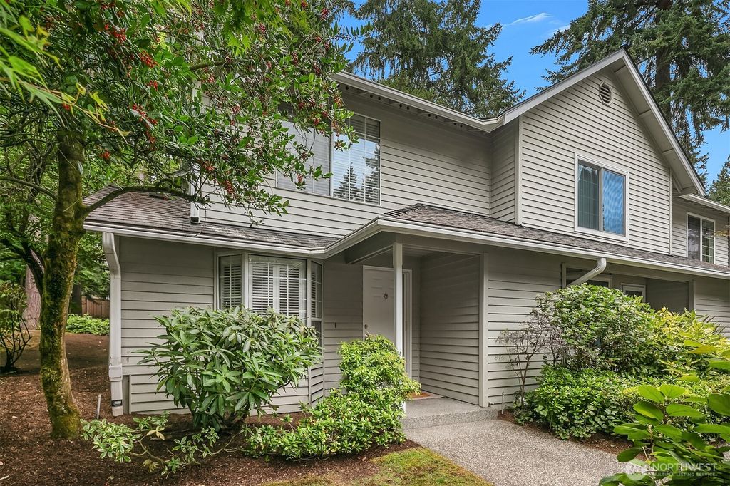 Photo of 8527 134th Court NE, Redmond, WA 98052 (MLS # 2402623)