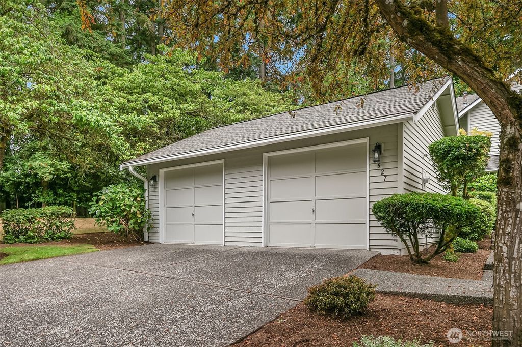 Photo of 8527 134th Court NE, Redmond, WA 98052 (MLS # 2402623)