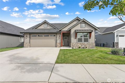 Photo of 1502 Bowfin Court, Lynden, WA 98264 (MLS # 2439988)