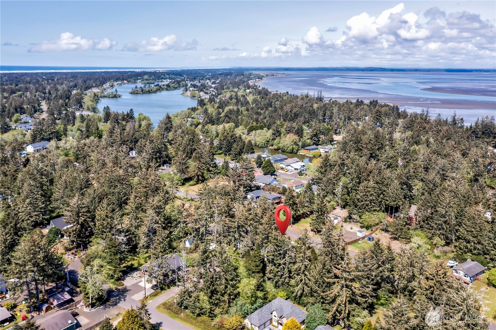 929 Discovery Avenue SE