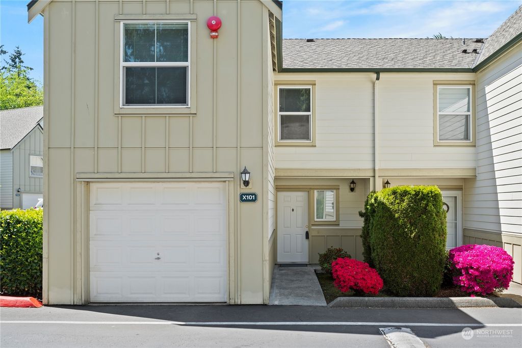 Photo of 1600 121st Street SE #X101, Everett, WA 98208 (MLS # 2059146)