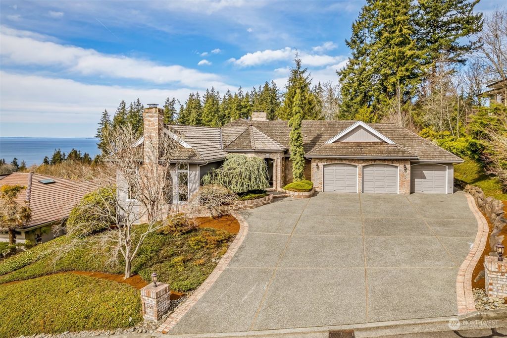 Photo of 1225 Viewland Way, Edmonds, WA 98020 (MLS # 2055110)