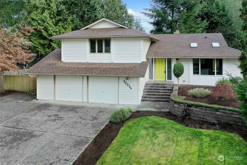 Photo of 32216 40th Place SW, Federal Way, WA 98023 (MLS # 2282321)