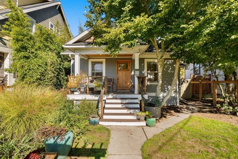 Photo of 130 NW 74th Street, Seattle, WA 98117 (MLS # 2598134)