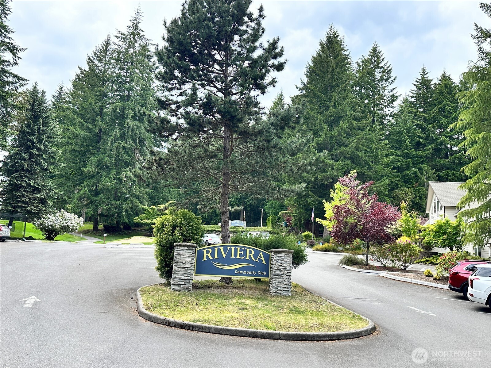 10412 Edgewood Dr