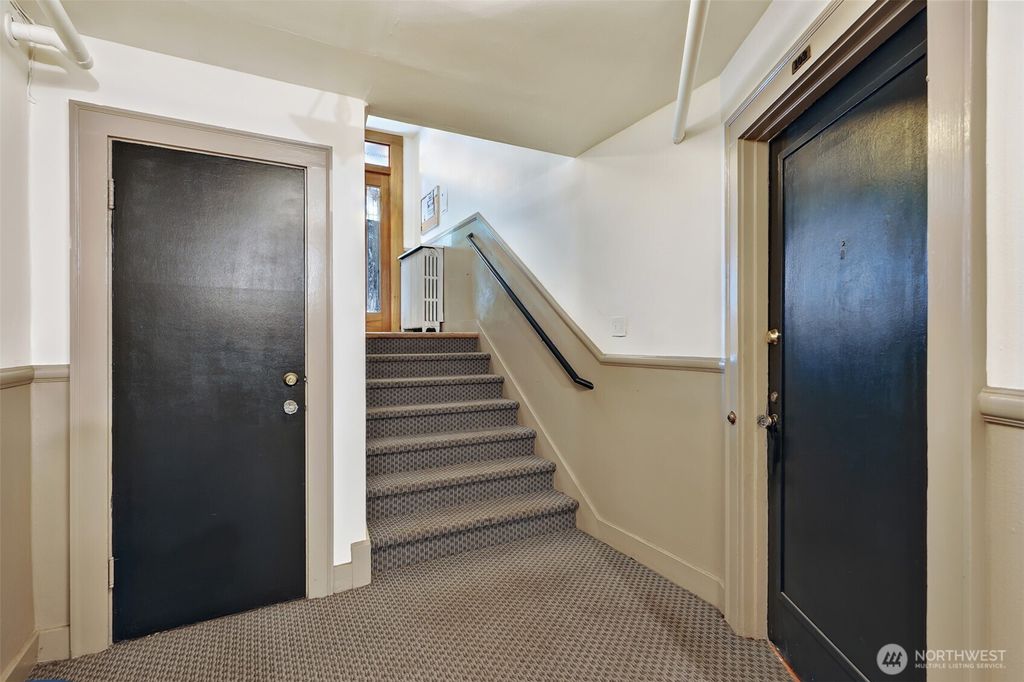 Photo of 525 16th Avenue E #102, Seattle, WA 98112 (MLS # 2428099)