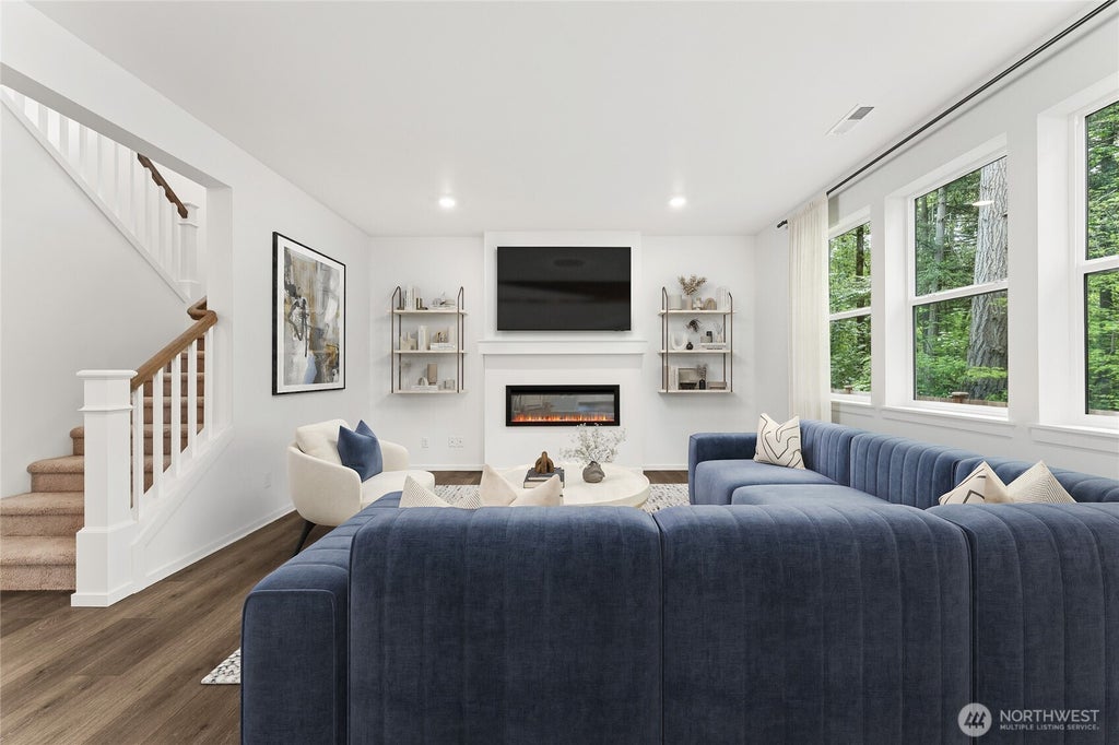 Photo of 707 129th Street E #9, Tacoma, WA 98445 (MLS # 2594557)