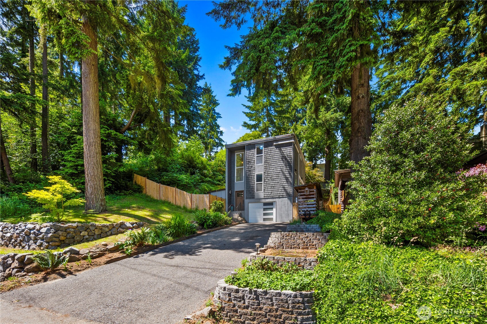 19839 6th Avenue NE