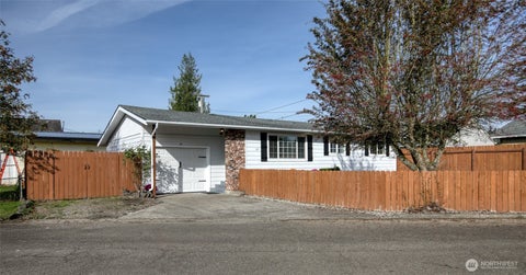 Photo of 111 S B Street, Elma, WA 98541 (MLS # 2591116)