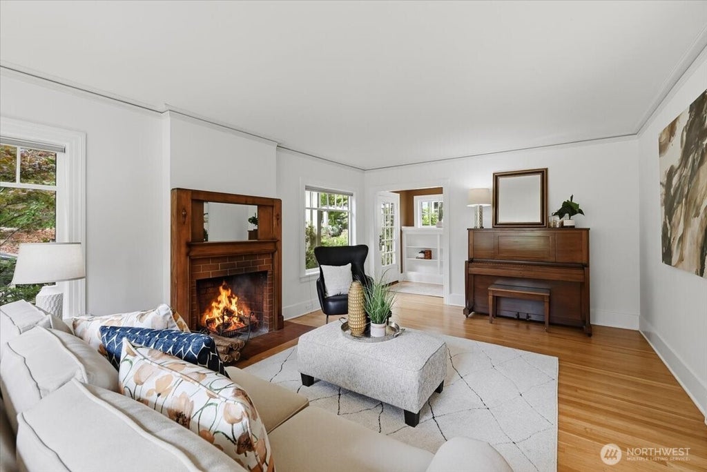 Photo of 1828 NE Ravenna Boulevard, Seattle, WA 98105 (MLS # 2574288)