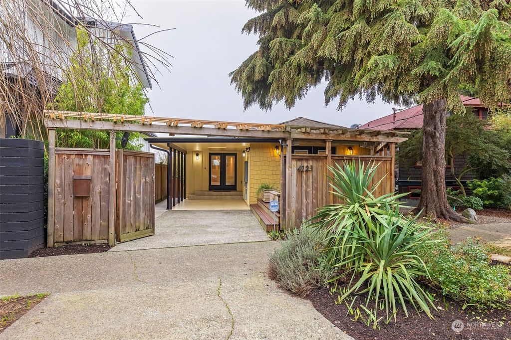 Photo of 4123 Baker Avenue NW, Seattle, WA 98107 (MLS # 2320541)