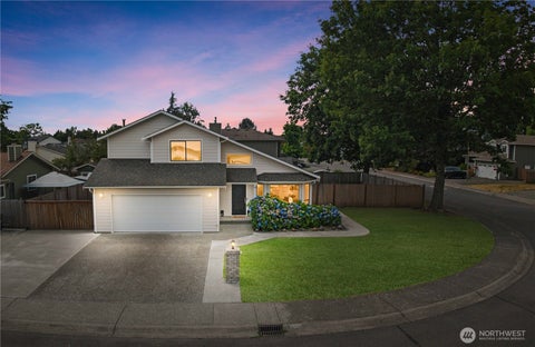Photo of 410 Warwick Street, Enumclaw, WA 98022 (MLS # 2566307)