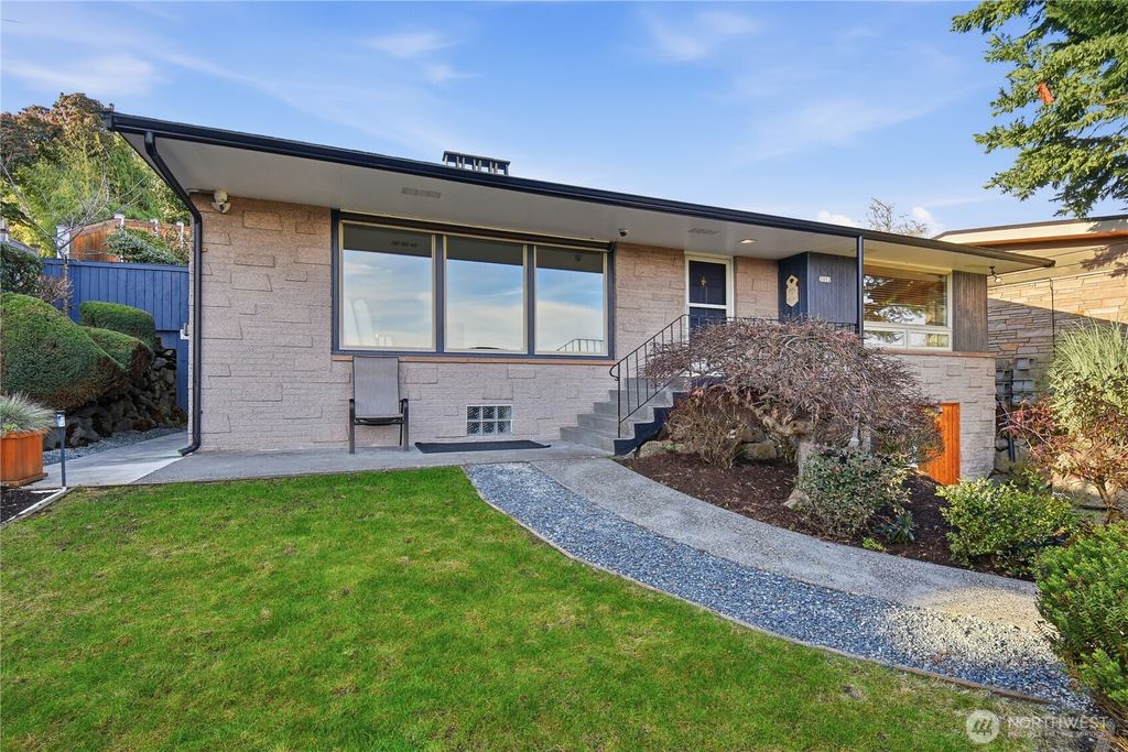 Photo of 5052 Pullman Avenue NE, Seattle, WA 98105 (MLS # 2471429)
