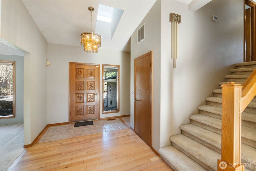 listing image 9362193553662469481