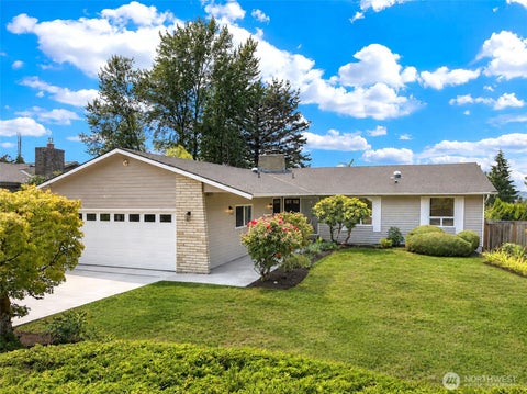 Photo of 4259 133rd Avenue SE, Bellevue, WA 98006 (MLS # 2575744)