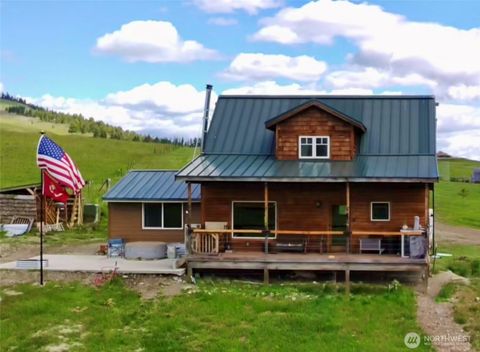 Photo of 106 Bartroff Road, Oroville, WA 98844 (MLS # 2533061)