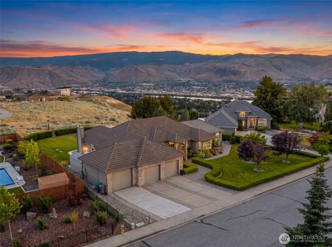 Photo of 2286 Grand Avenue, East Wenatchee, WA 98802 (MLS # 2544344)