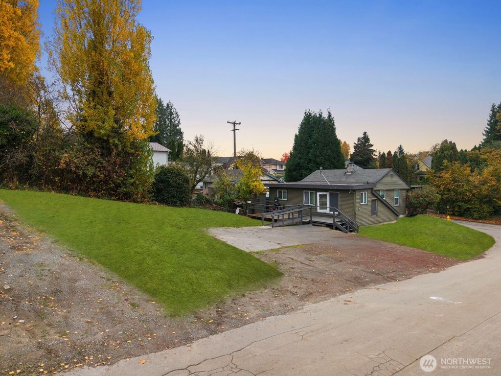 Photo of 9018 7th Avenue S, Seattle, WA 98108 (MLS # 2476503)