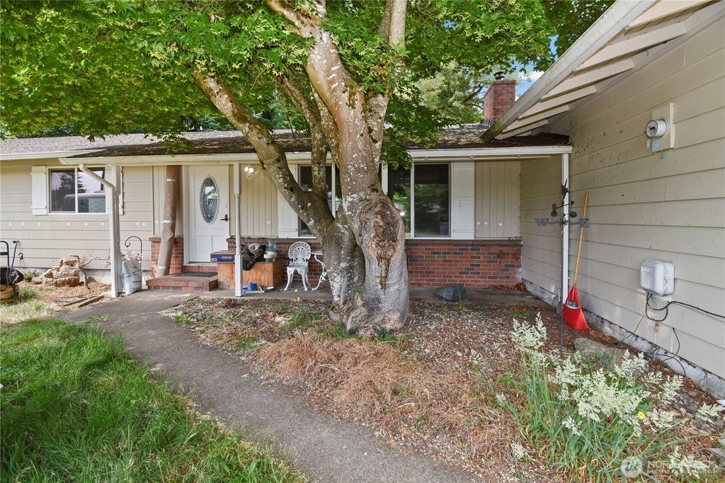 Photo of 5305 121st Street, Marysville, WA 98271 (MLS # 2392125)