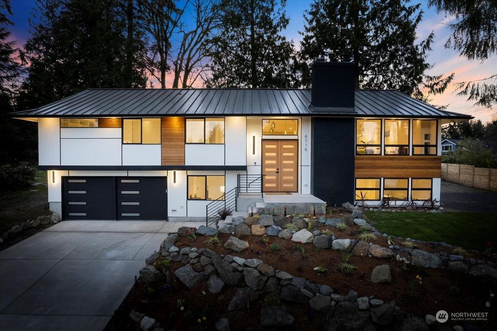 Photo of 6719 150th Avenue NE, Redmond, WA 98052 (MLS # 2209057)