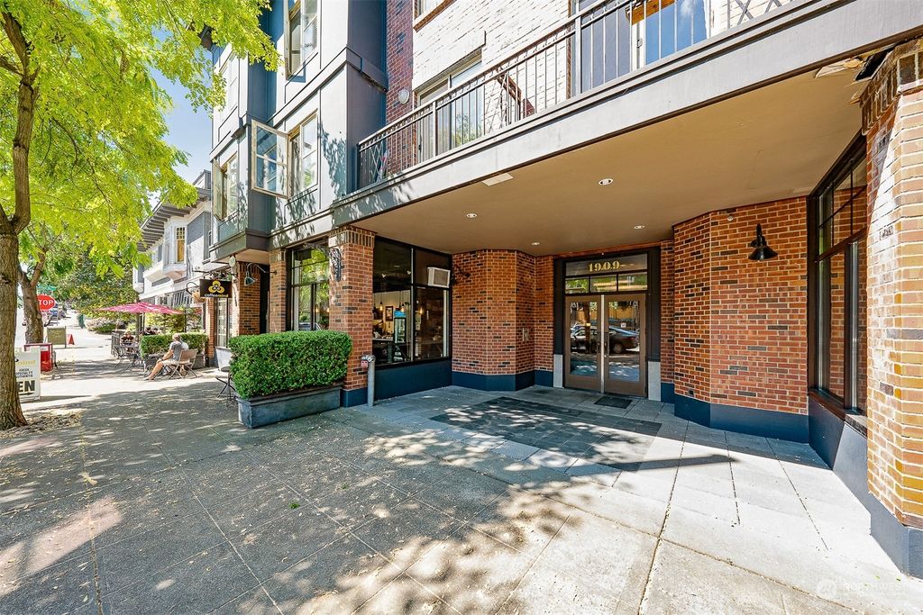 Photo of 1909 10th Avenue W #307, Seattle, WA 98119 (MLS # 2260607)