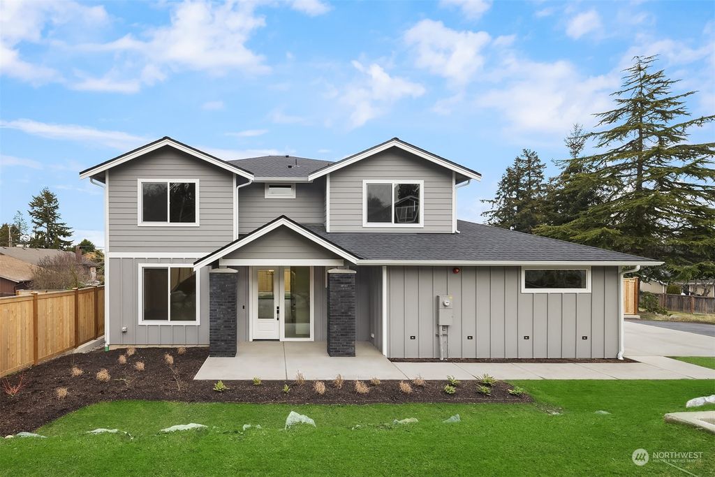 Photo of 4916 24th Avenue W, Everett, WA 98203 (MLS # 2195379)