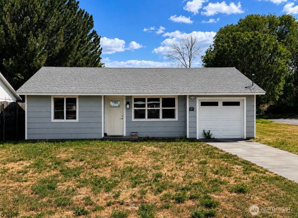 Photo of 1014 3rd Avenue, Oroville, WA 98844 (MLS # 2524159)
