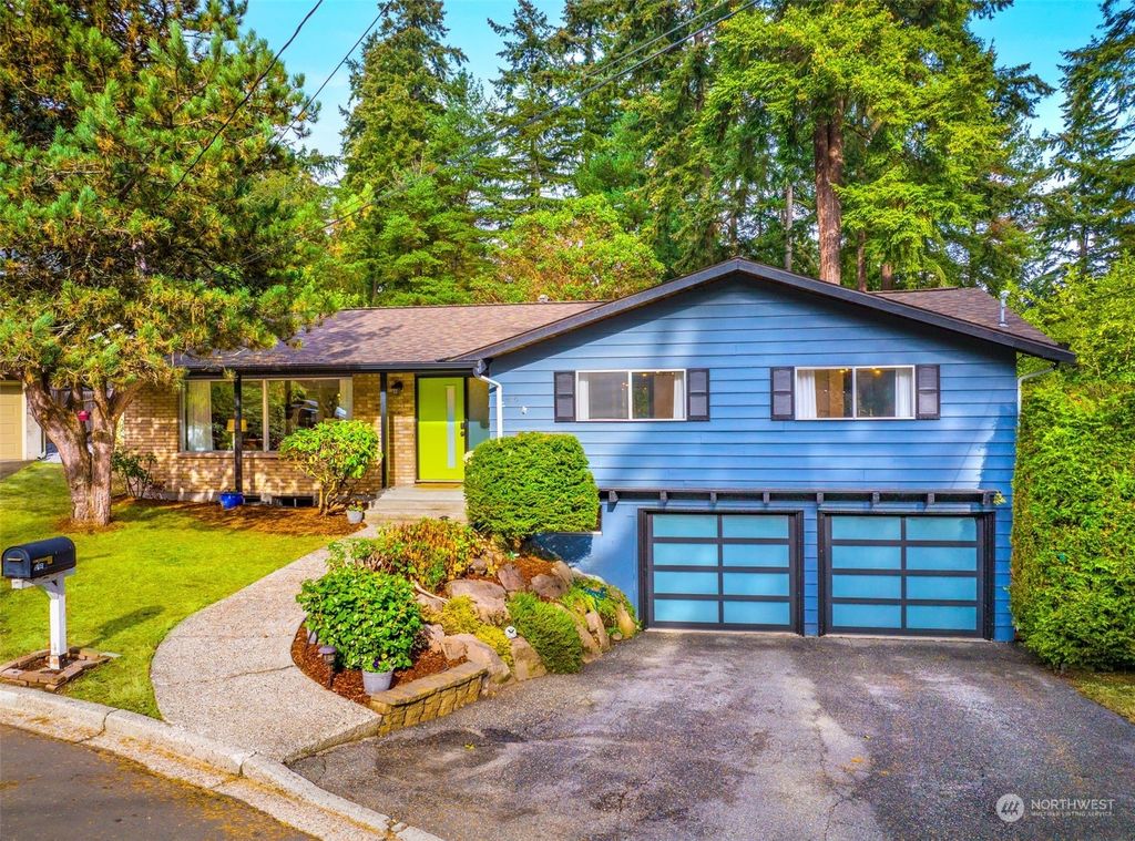 Photo of 416 N 180th Street, Shoreline, WA 98133 (MLS # 2011221)