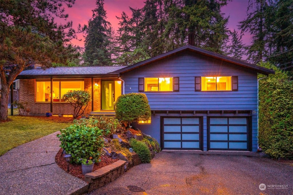 Photo of 416 N 180th Street, Shoreline, WA 98133 (MLS # 2011221)