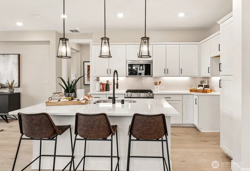 14809 207th Avenue E 2530