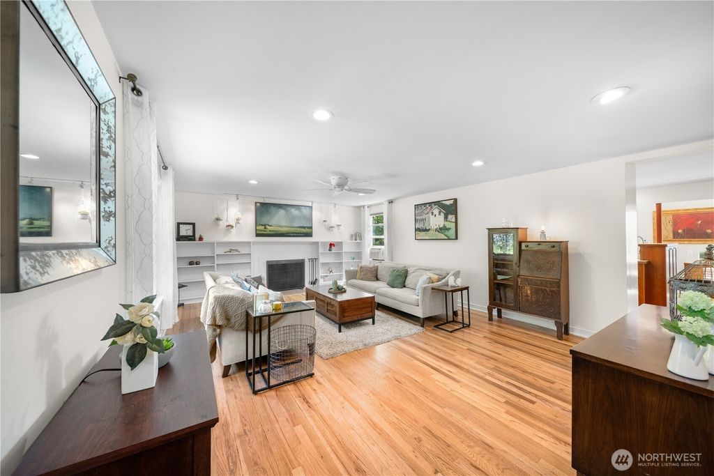Photo of 5717 NE 57th Street, Seattle, WA 98105 (MLS # 2407494)