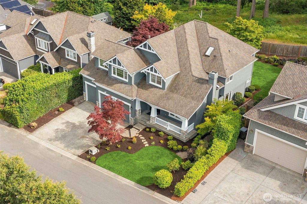 Photo of 13711 NE 135th Place, Kirkland, WA 98034 (MLS # 2551909)