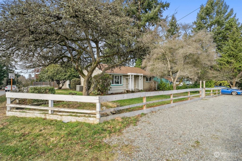 Photo of 20437 8th Avenue S, Des Moines, WA 98198 (MLS # 2190761)