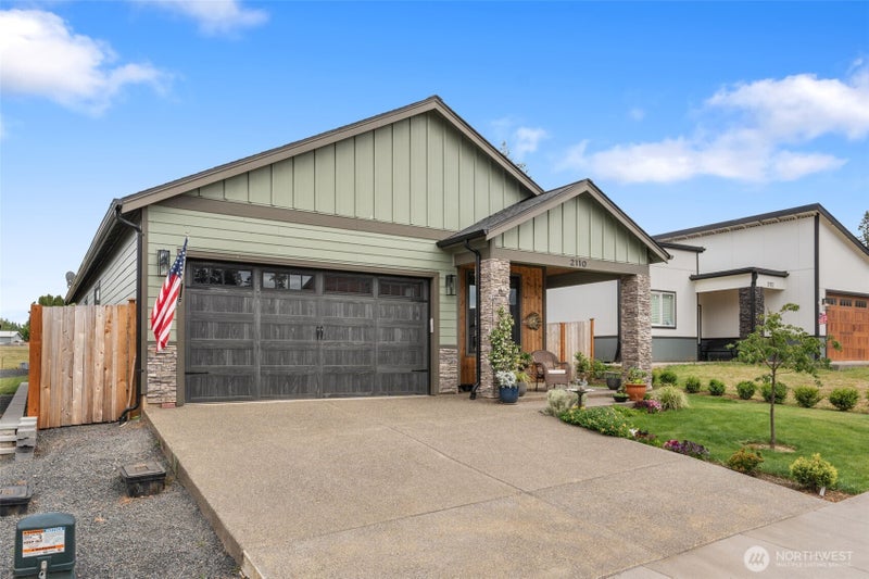 2110 Hawks View Lane