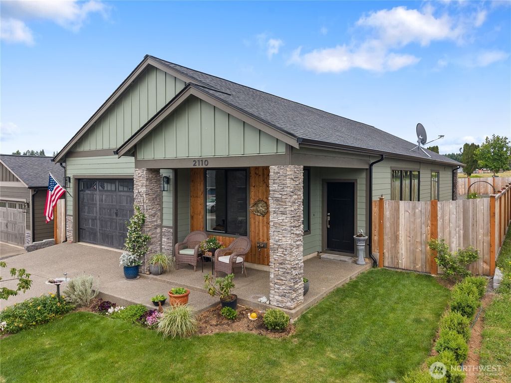 Photo of 2110 Hawks View Lane, Winlock, WA 98596 (MLS # 2548408)