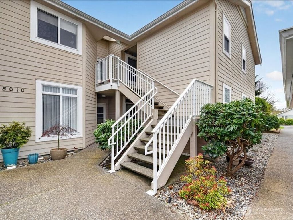 Photo of 5010 Festival Boulevard #2D, Bellingham, WA 98226 (MLS # 2507600)