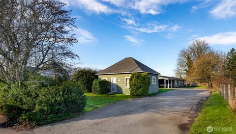 1954 Eaton Avenue 1-3 Ferndale WA 98248