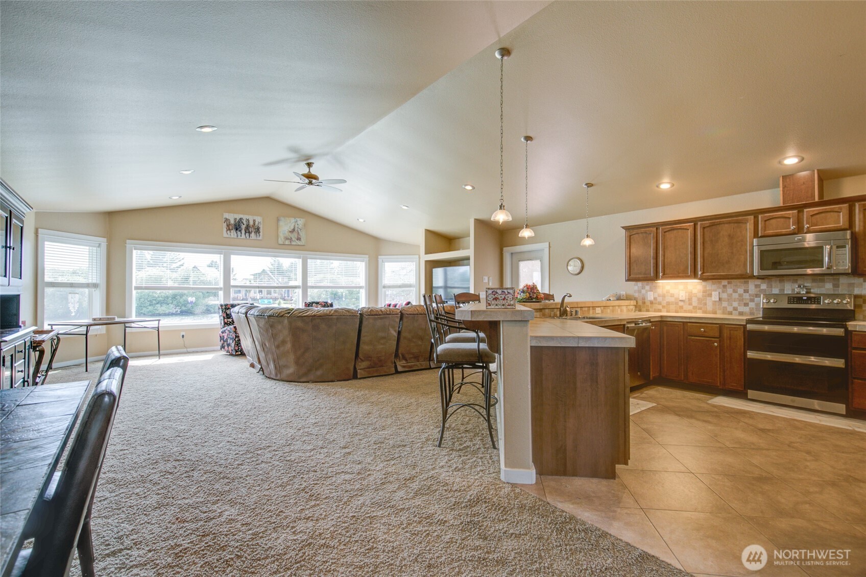 875 Pheasant Court SW