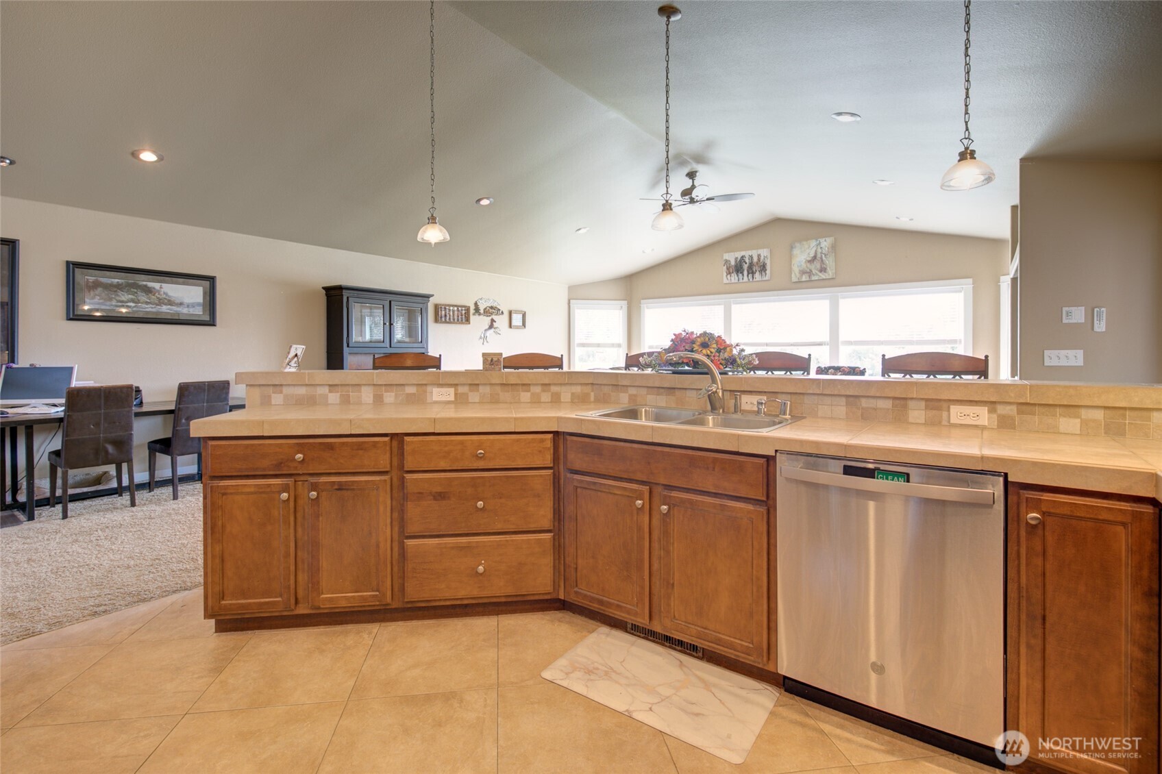 875 Pheasant Court SW
