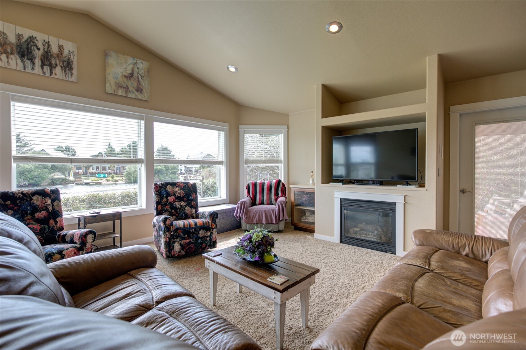 875 Pheasant Court SW