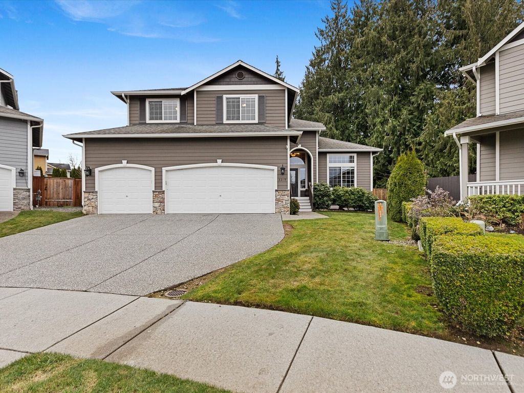 Photo of 3219 76th Drive NE, Marysville, WA 98270 (MLS # 2329692)