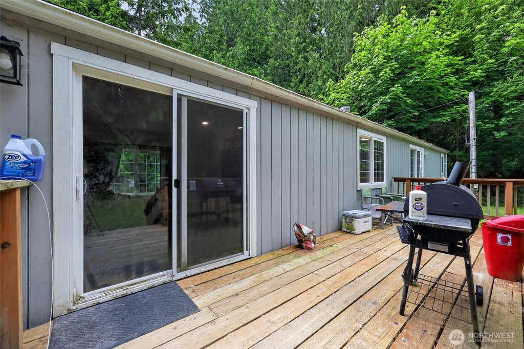 Photo of 810 SE Totten Shores Drive, Shelton, WA 98584 (MLS # 2558980)