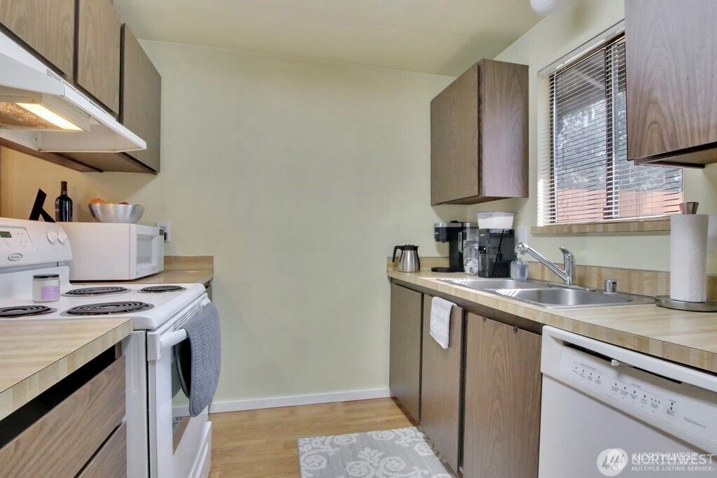 Photo of 2316 26th Avenue SE, Puyallup, WA 98374 (MLS # 2470638)