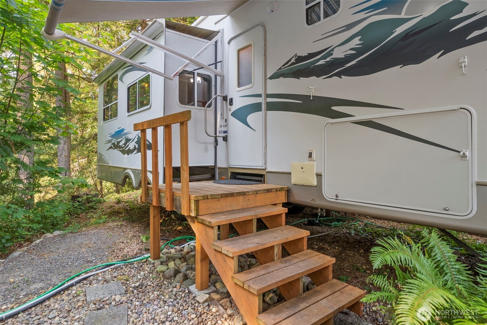 560 N Beacon Point Loop N