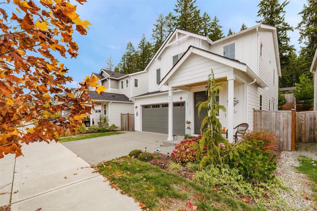 Photo of 4521 Bristol Lane SE, Port Orchard, WA 98366 (MLS # 2596988)