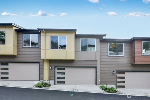 Photo of 13211 NE 127th Way #B, Kirkland, WA 98034 (MLS # 2442580) Photo of 13211 NE 127th Way #B, Kirkland, WA 98034 (MLS # 2442580)